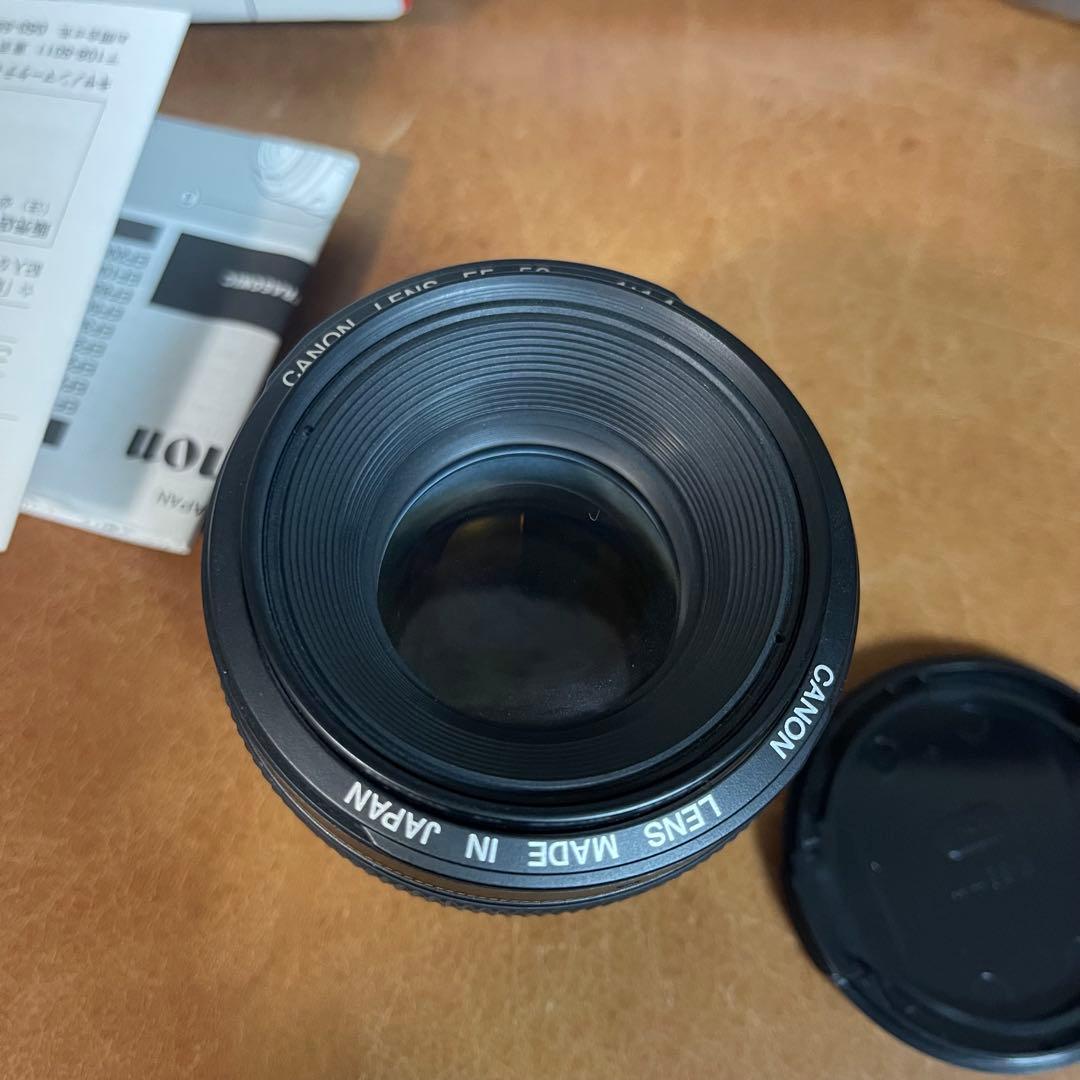 未使用 ショーケース展示品 Canon 単焦点レンズ EF50mm F1.4