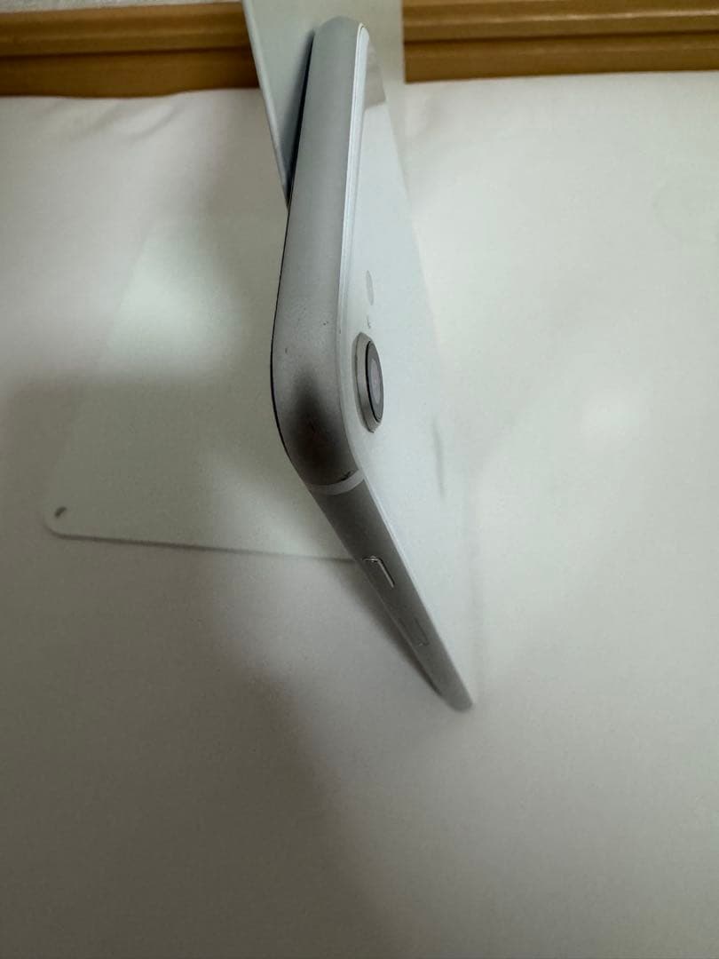 Apple iPhone SE本体
