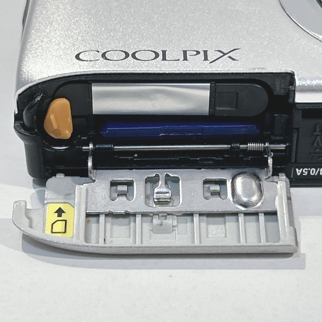 Nikon COOLPIX A100 シルバー 動作品