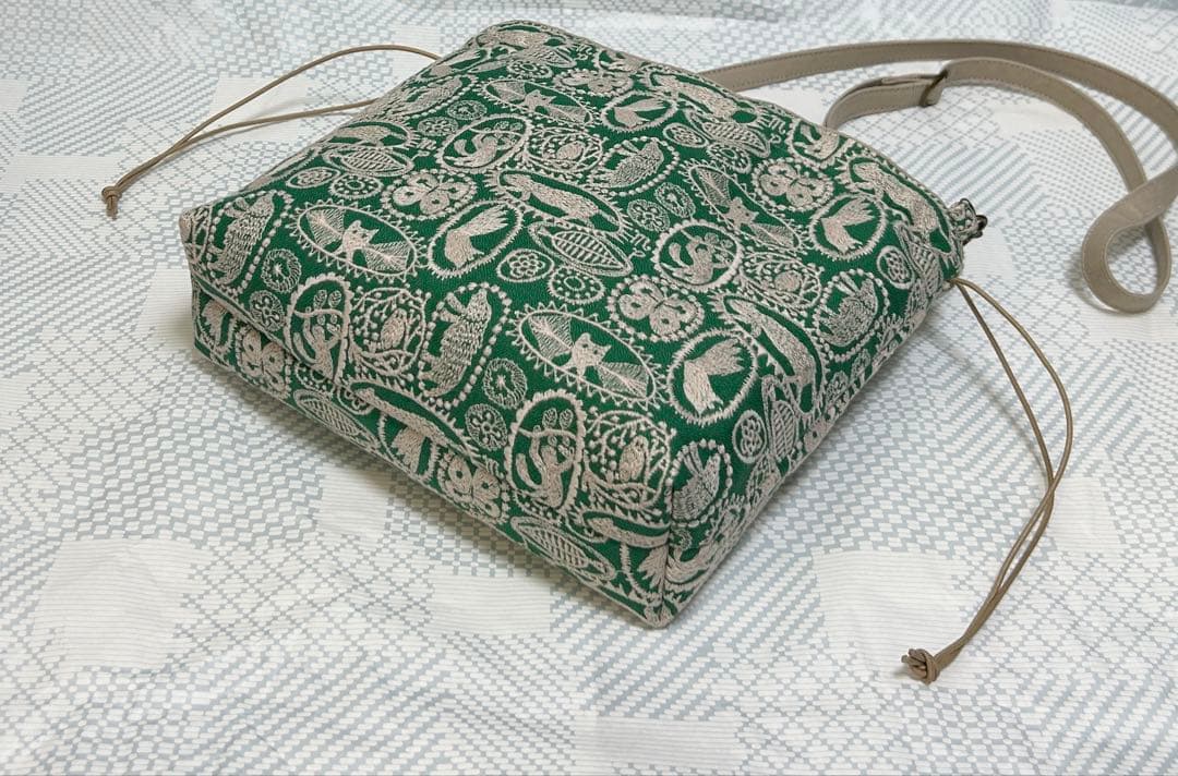 ひまり 様 junglerelief green きんちゃくポシェット