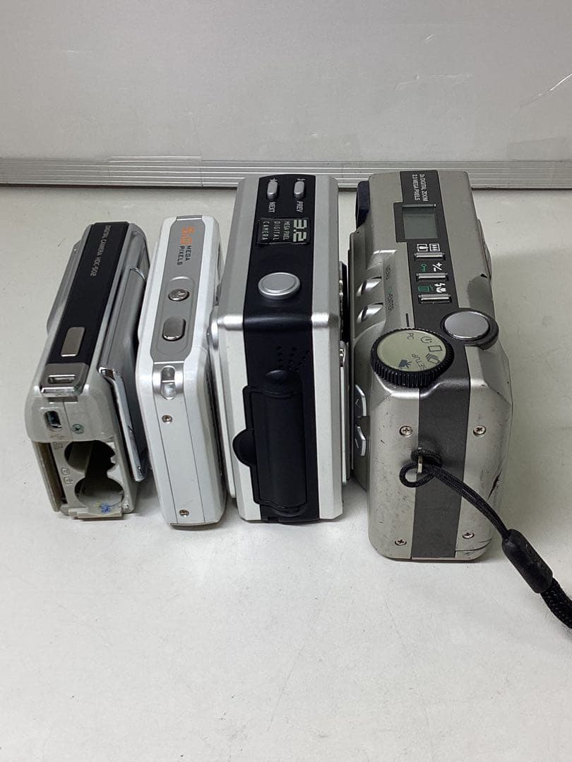 k*u様 ジャンク　MINOLTA、Polaroidなど　まとめて4点