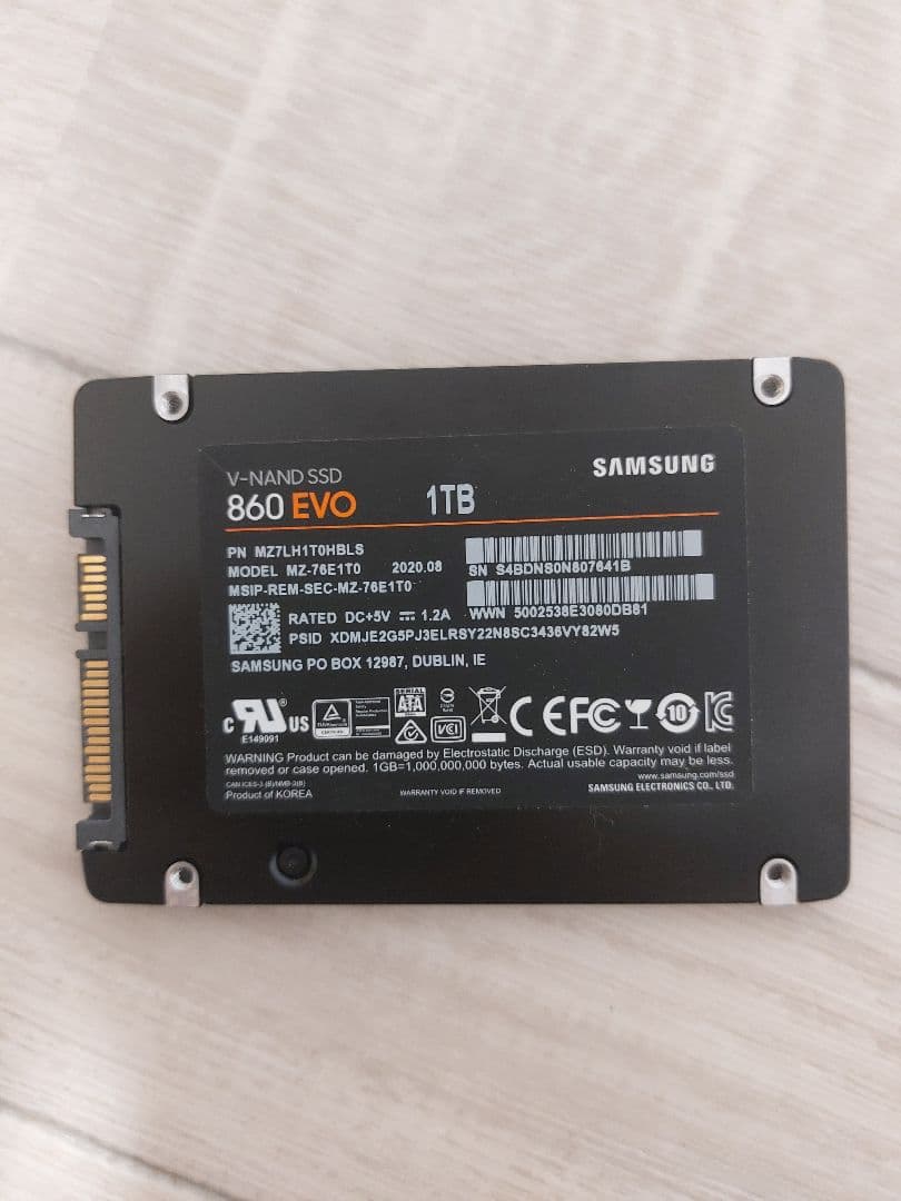 Samsung 860 EVO 1TB SSD 2.5インチ
