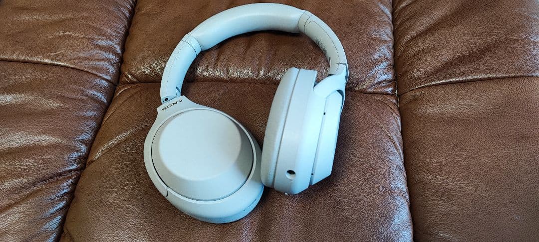 ■SONY WH-1000XM4　いい音には静寂が要る。高性能ノイキャン