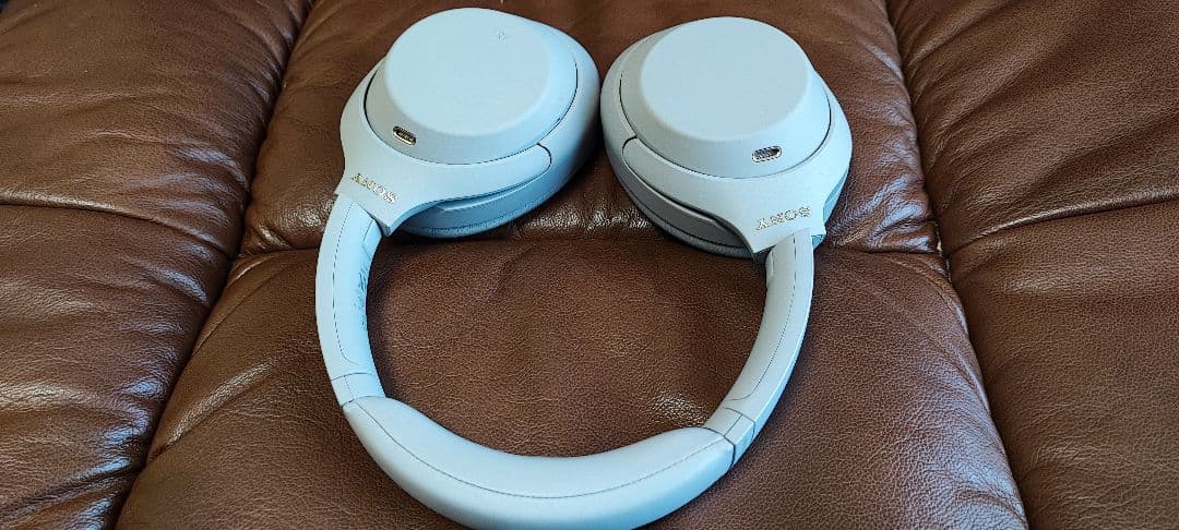 ■SONY WH-1000XM4　いい音には静寂が要る。高性能ノイキャン