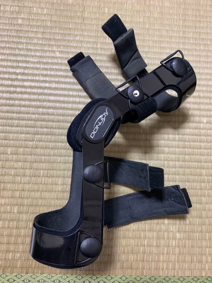 前十字靭帯 DONJOY 膝関節用装具 右膝用 Sサイズ