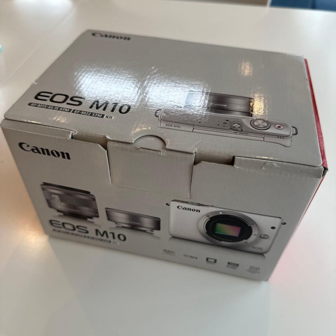 Canon EOS M10 ホワイト 2レンズ付き