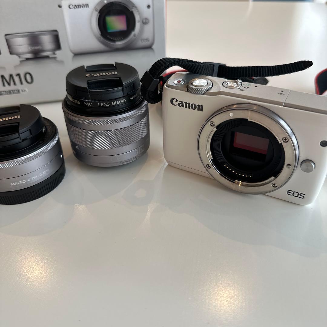 Canon EOS M10 ホワイト 2レンズ付き