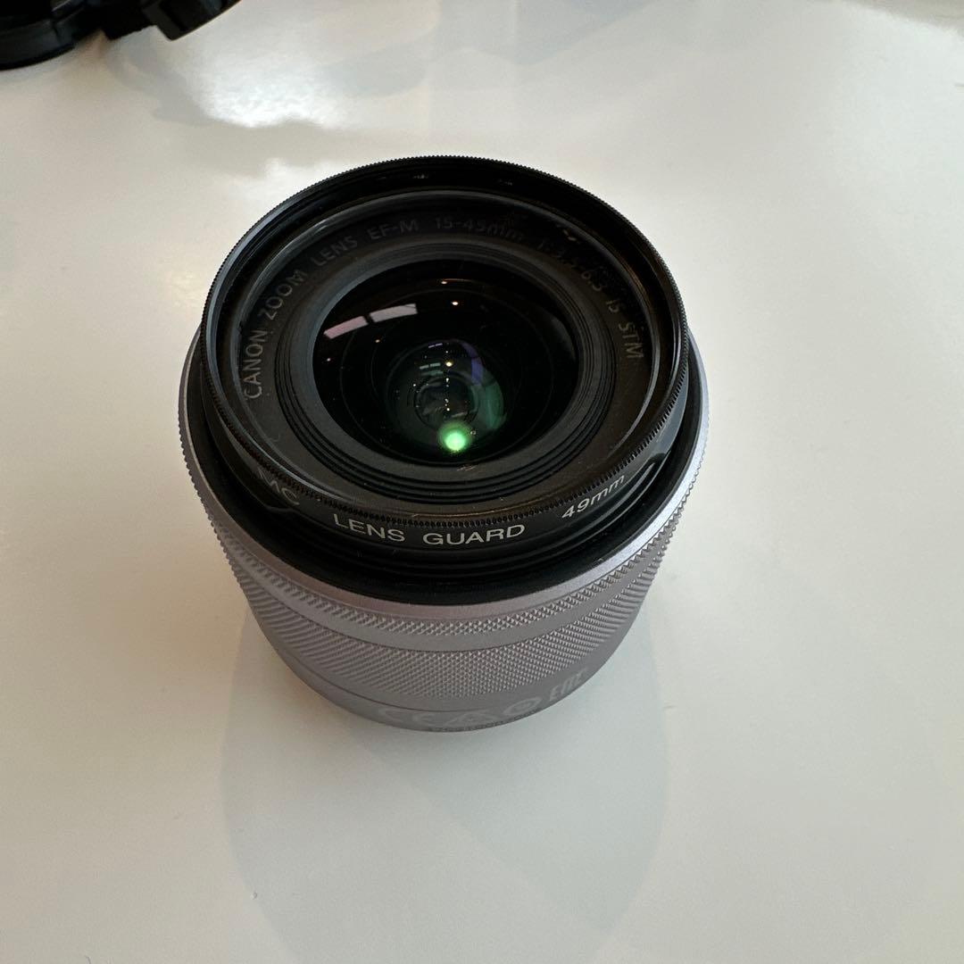 Canon EOS M10 ホワイト 2レンズ付き