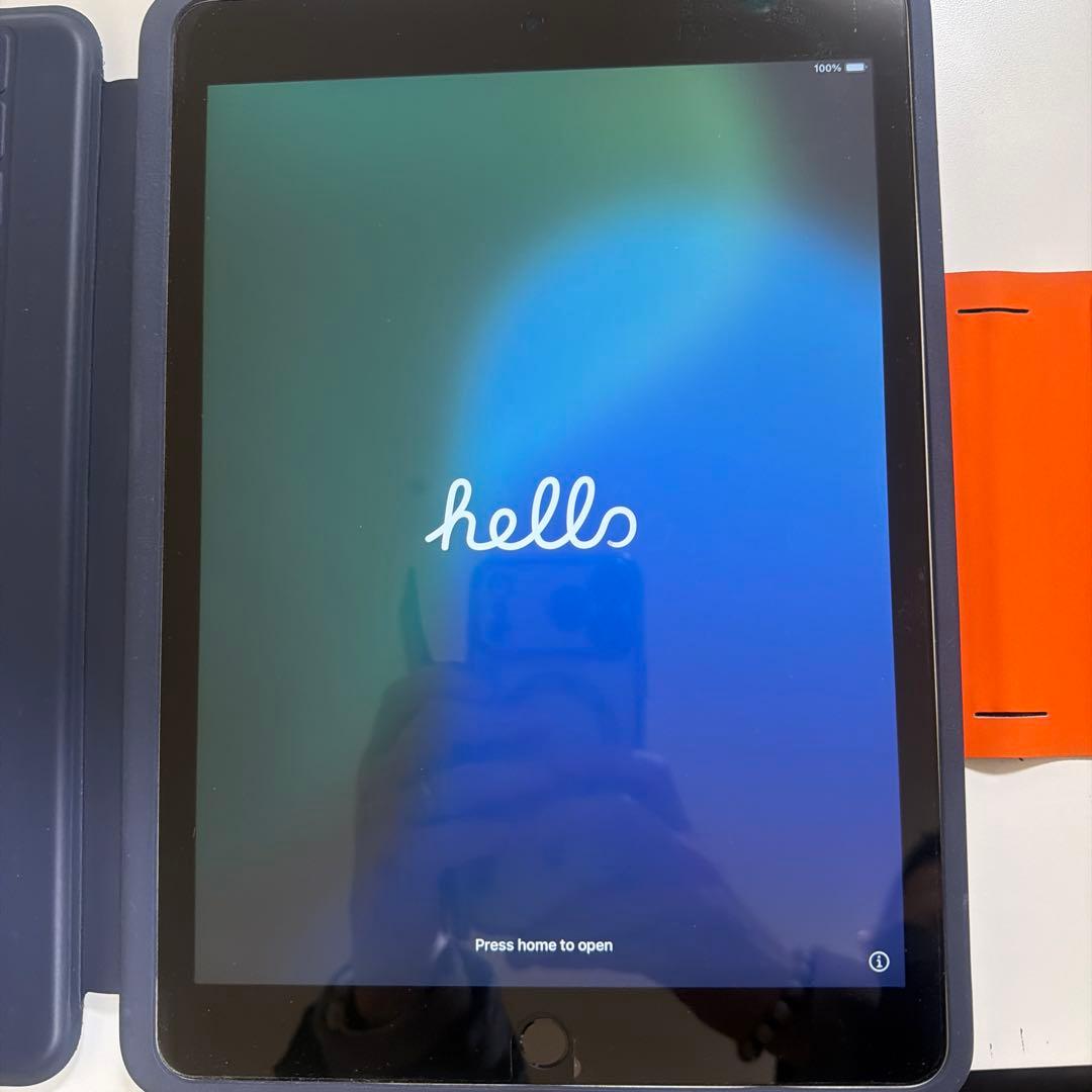 iPad 第9世代 Wi-Fi 64GB キーボードと箱付き