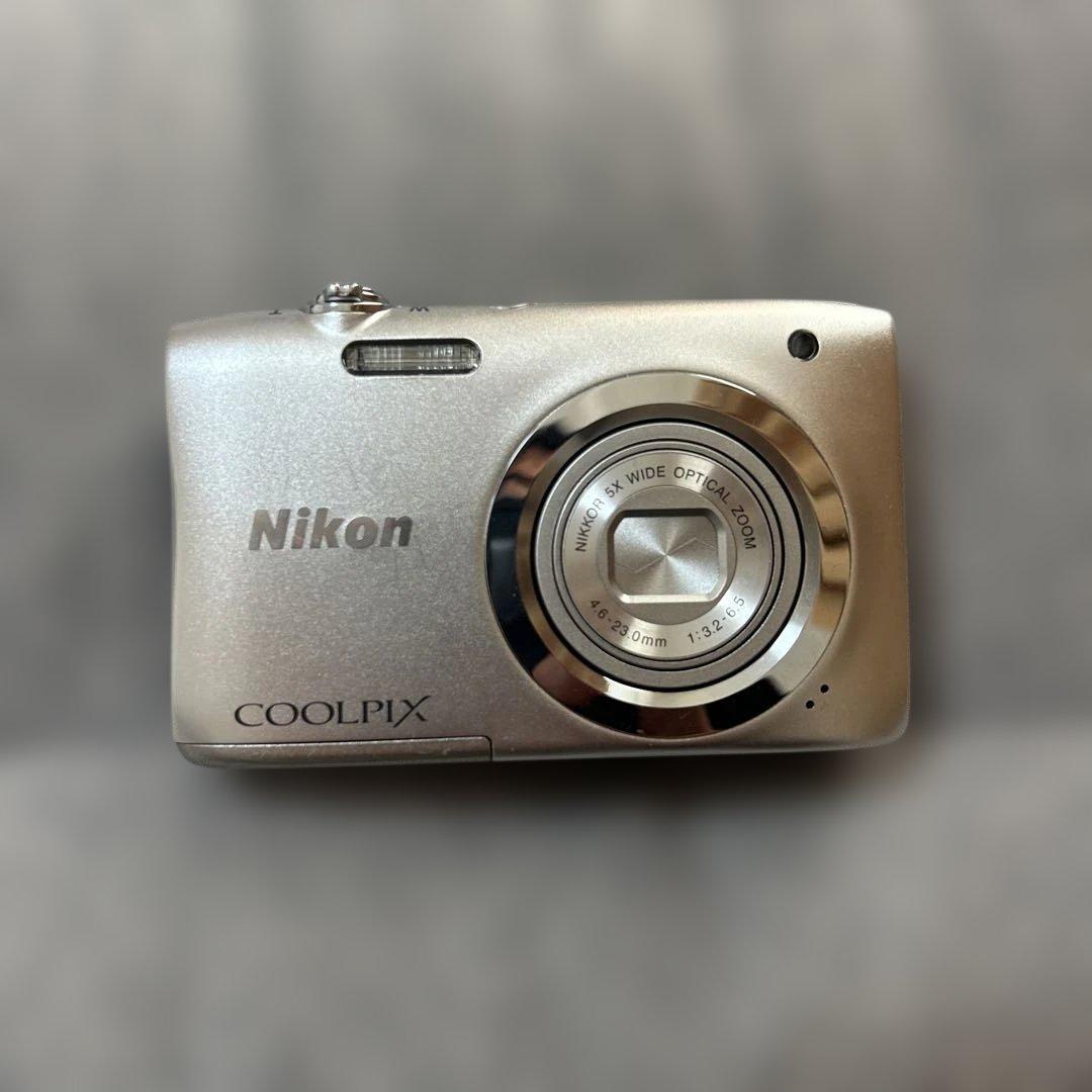 Nikon COOLPIX A100 シルバー コンパクトデジタルカメラ