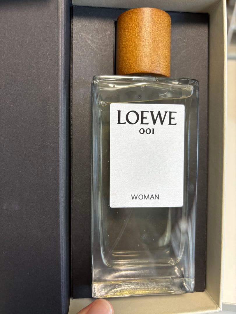【専用】LOEWE 001 WOMAN オードパルファム 100ml