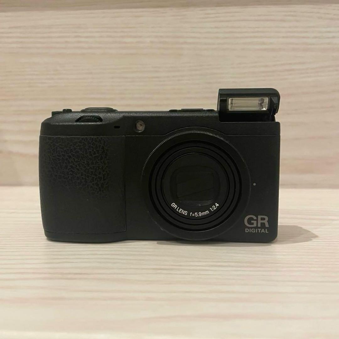 値下げ❗️GR DIGITALⅡ コンパクトデジタルカメラ レザーストラップ付き