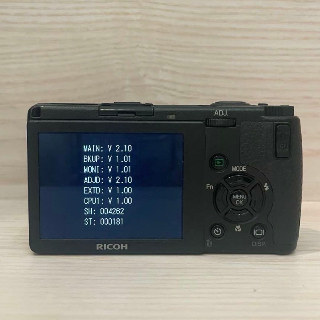 値下げ❗️GR DIGITALⅡ コンパクトデジタルカメラ レザーストラップ付き