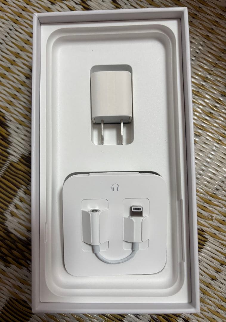 Apple iPhone 8 Plus シルバー 256g