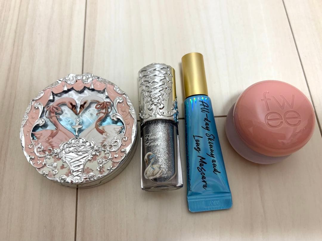 フラワーノーズ 胡蝶雲肩 MILK TOUCH Fwee アイシャドウ