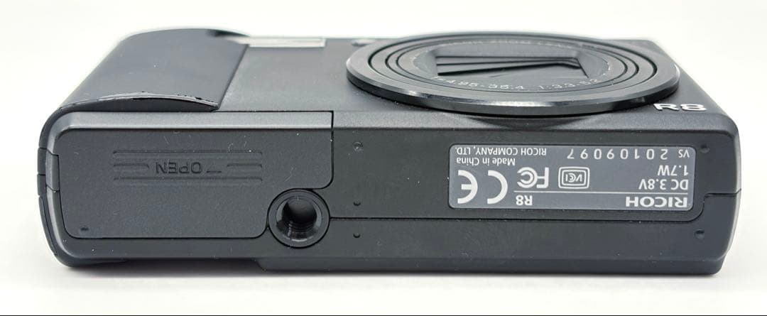 訳アリ　RICOH R8 コンパクトデジタルカメラ