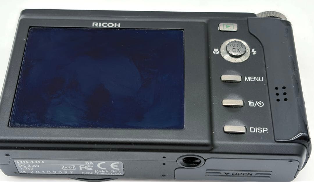 訳アリ　RICOH R8 コンパクトデジタルカメラ