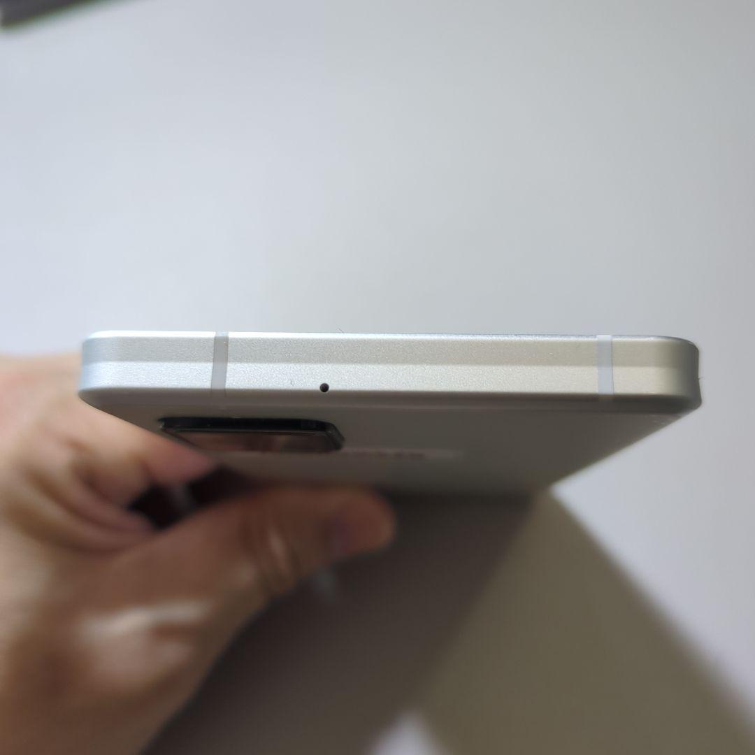 Sharp AQUOS sense6 SH-M19 シルバー 本体