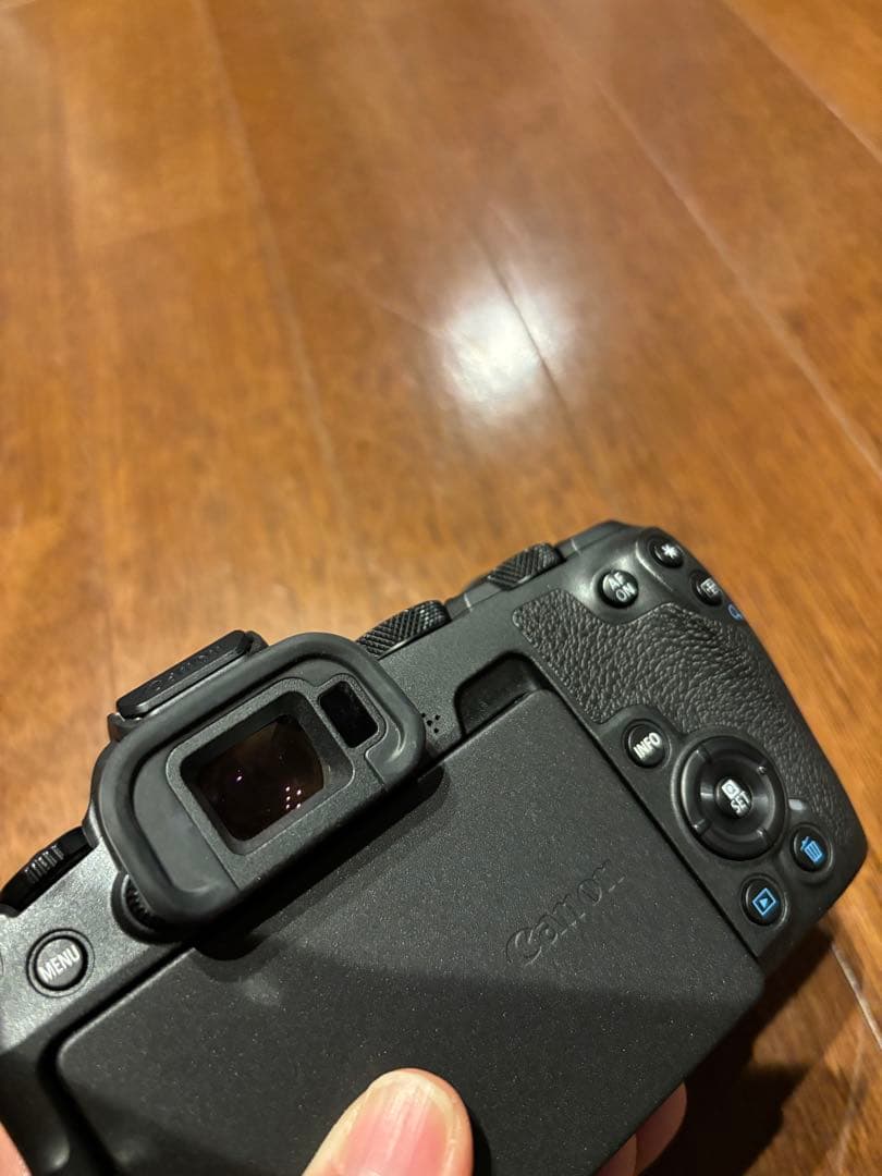 Canon EOS R8本体　エクステンダー RF1.4X