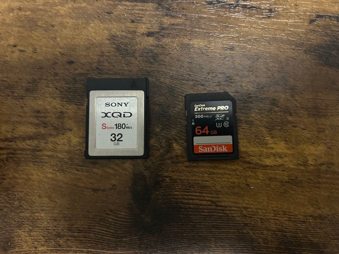 Nikon D500 ボディ シャッター1.1万回 美品 動作良好 付属品あり