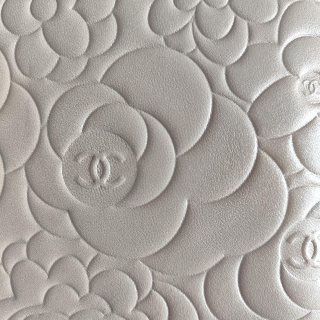 鑑定済・美品✨CHANEL iPadケース シリアル有 15番台 カメリア