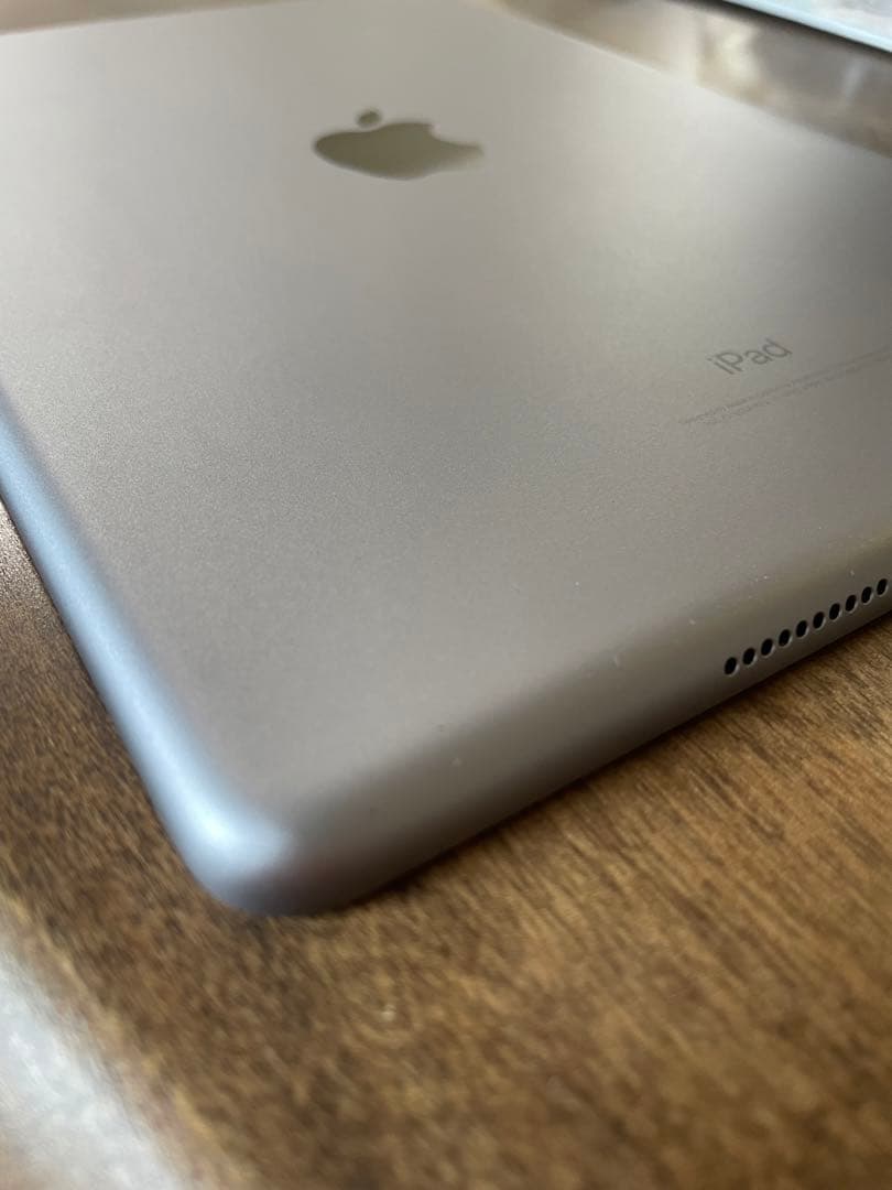 iPad 第5世代 Wi-Fi A1822 32GB スペースグレイ