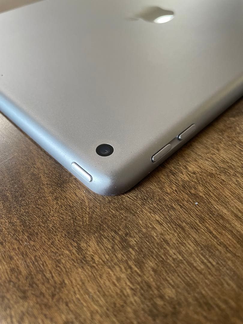 iPad 第5世代 Wi-Fi A1822 32GB スペースグレイ