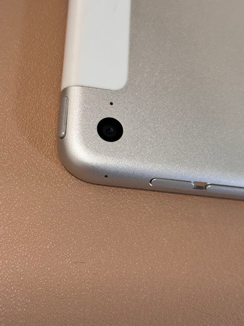 Apple iPad mini (第4世代) シルバー16GB