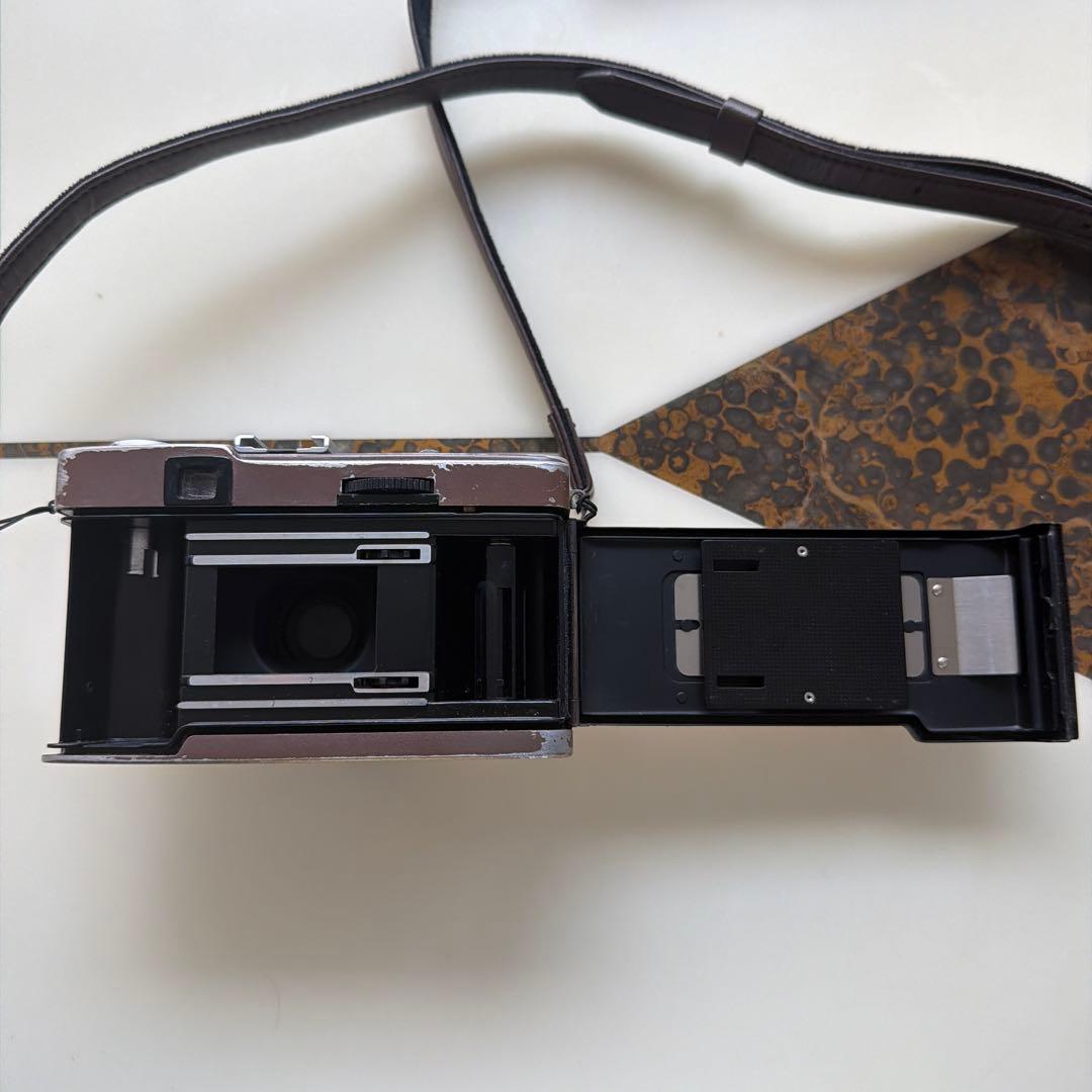 OLYMPUS TRIP 35 ブラウン木目調
