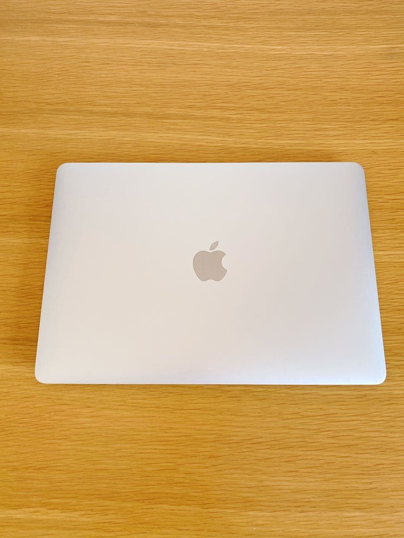 美品　Apple M1チップ MacBook Air 2020 本体