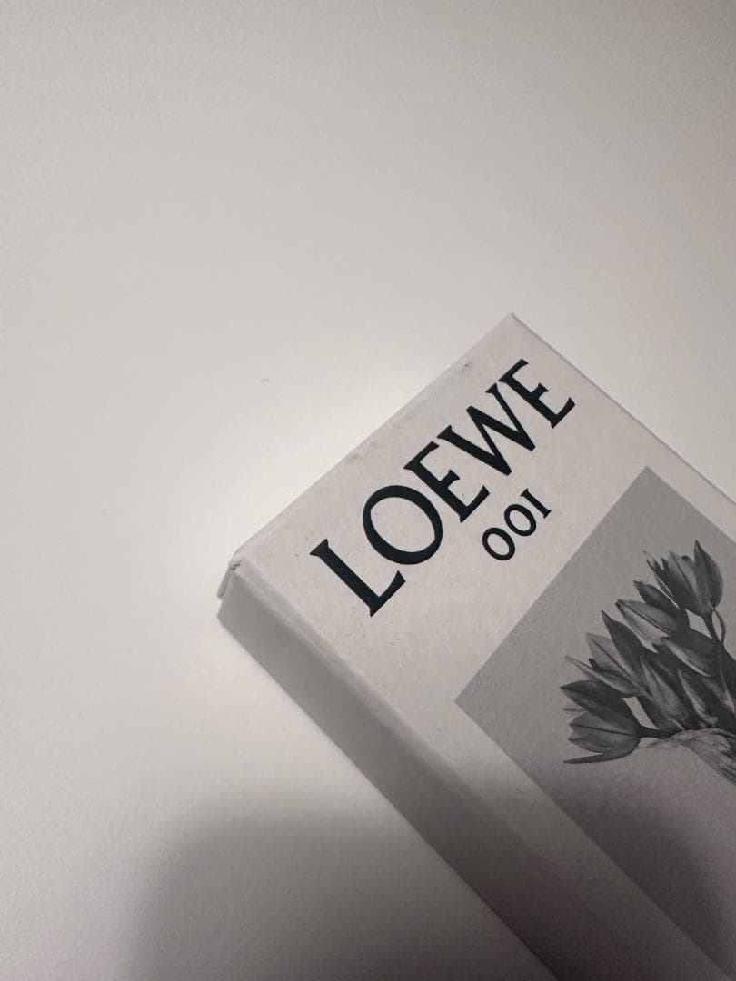 LOEWE 001 WOMAN Eau de Parfum 50ml　ロエベ香水