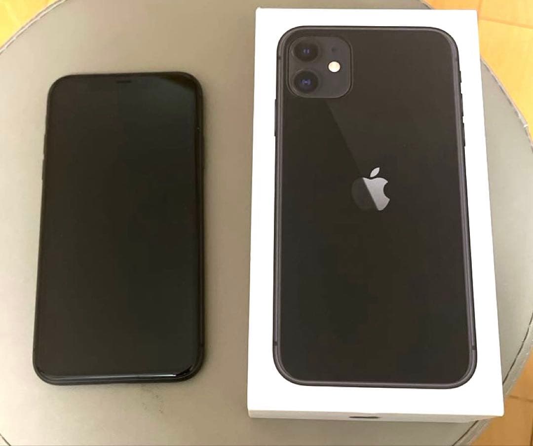 Apple iPhone 11 64GB 本体
