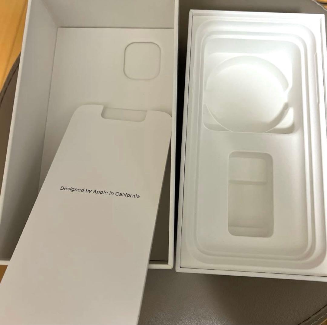 Apple iPhone 11 64GB 本体