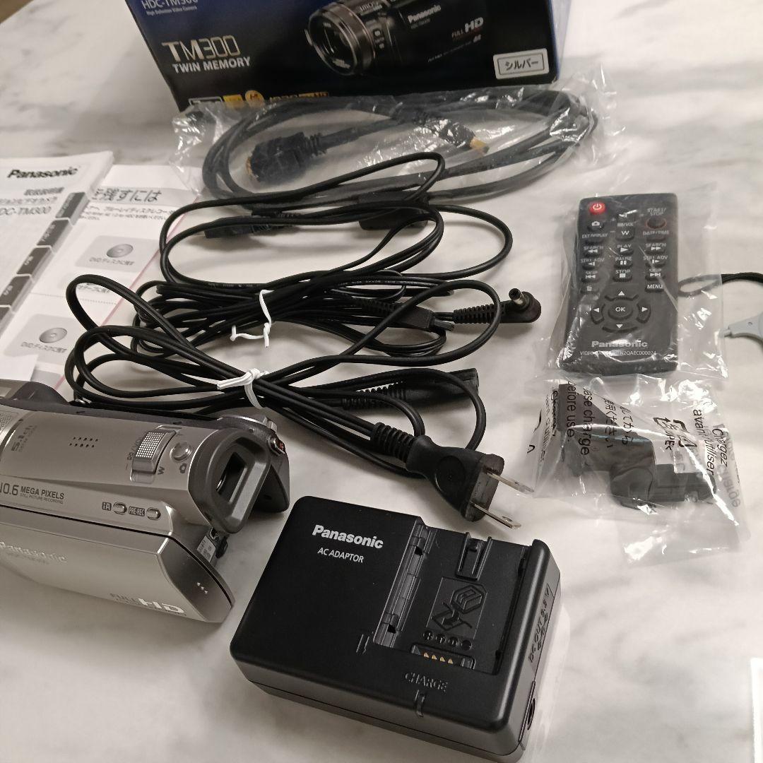 美品 Panasonic HDC-TM300 ビデオカメラ　バッテリー無