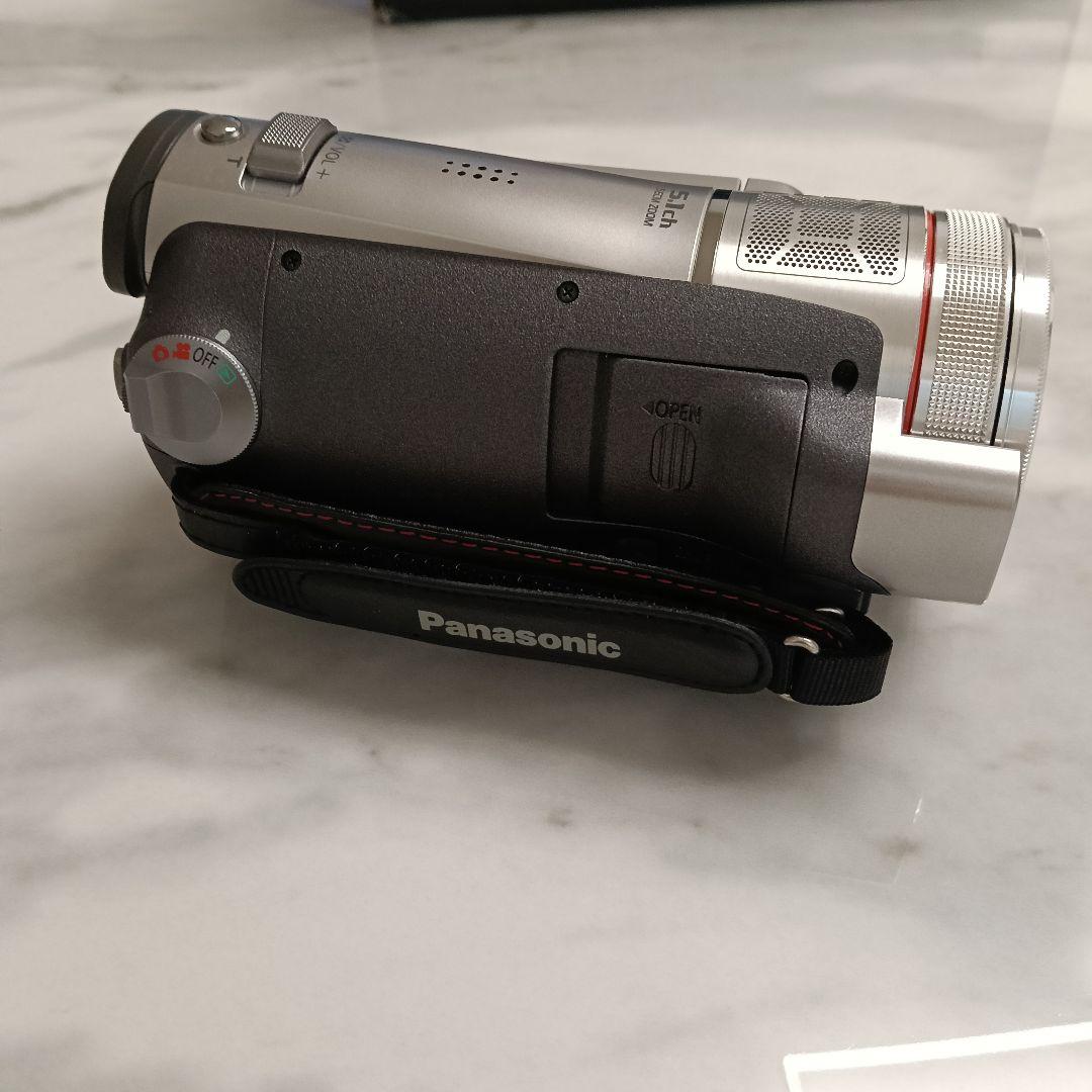 美品 Panasonic HDC-TM300 ビデオカメラ　バッテリー無