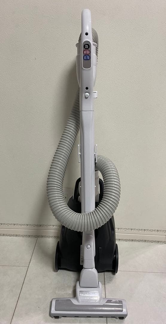【美品】日立、軽量型❗️紙パック式掃除機(エアーノズル) CV-KV70G