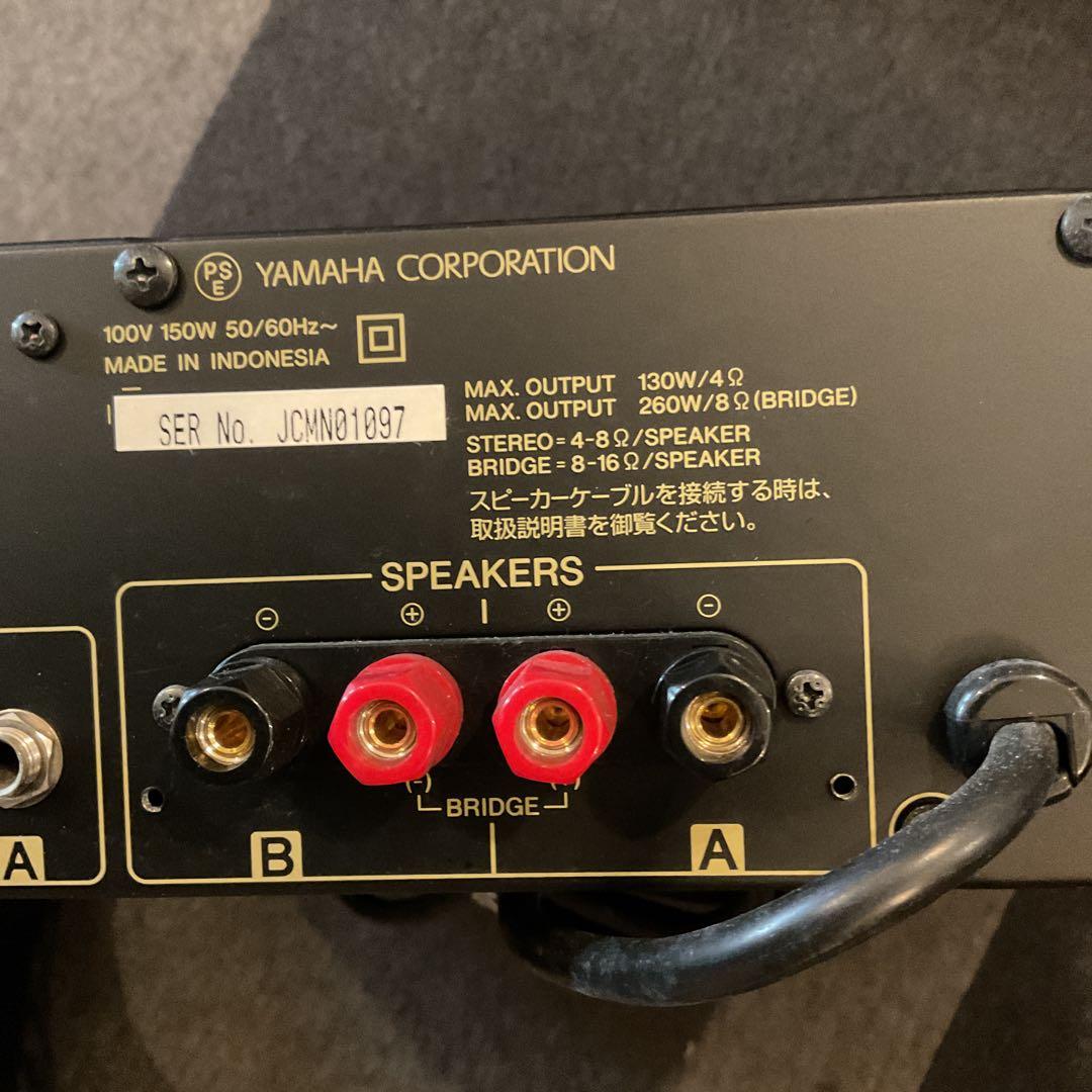 YAMAHA P1000S パワーアンプ