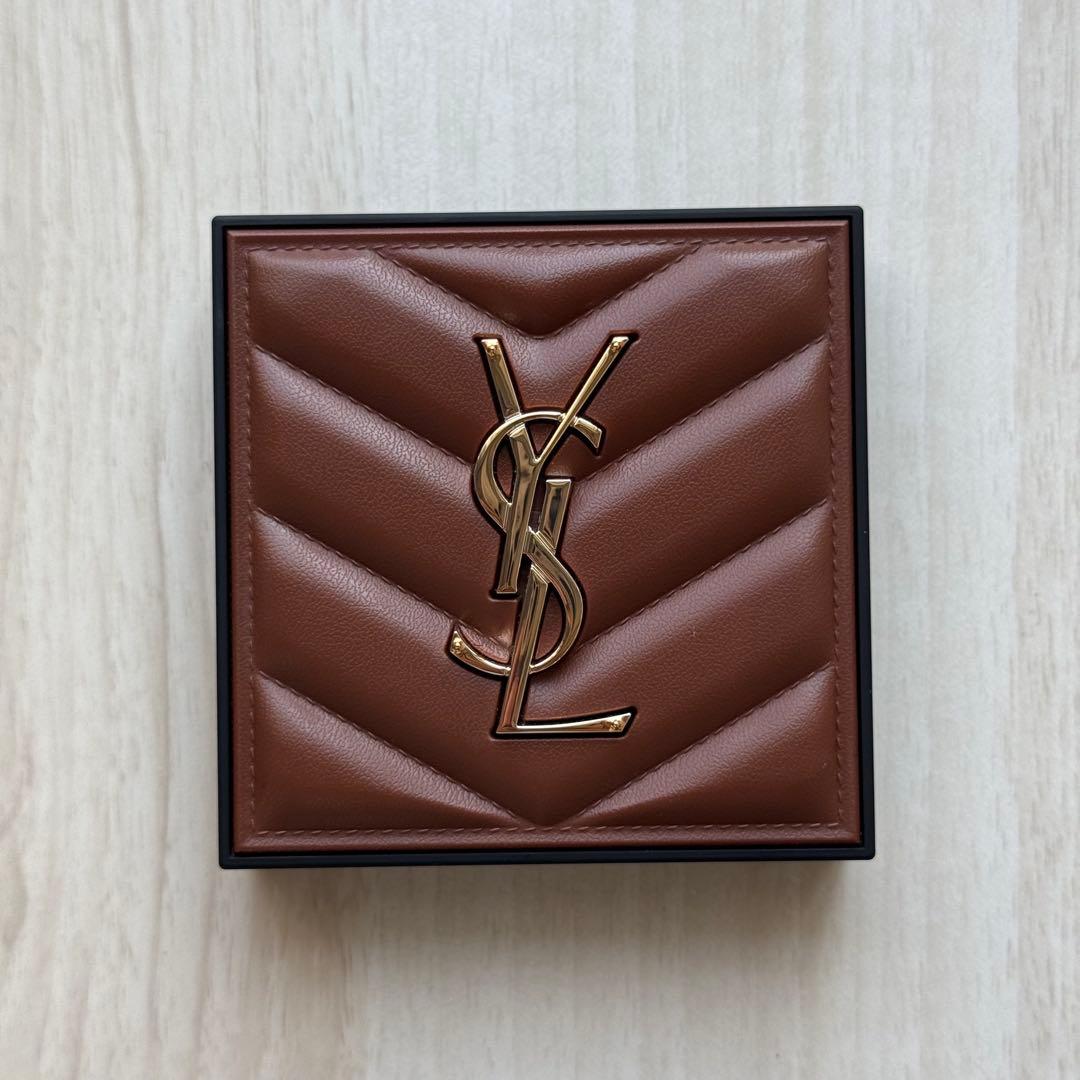 YSL イヴ・サンローラン オールアワーズ ハイパー ブロンザー 01