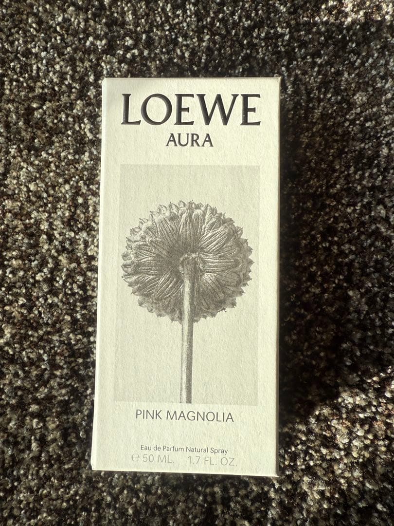 ロエベ香水　AURA