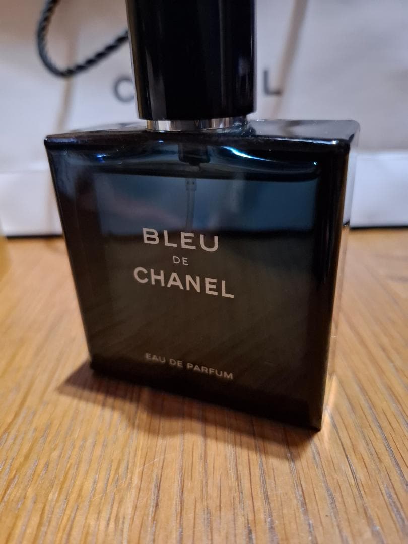 CHANEL　BLEU DE CHANELパルファム。