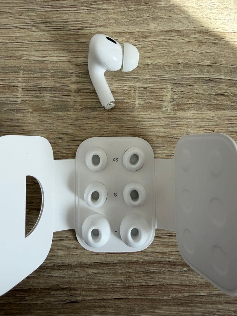 Apple AirPods Pro2 左耳のみ 充電ケーブル・イヤーピース・箱付