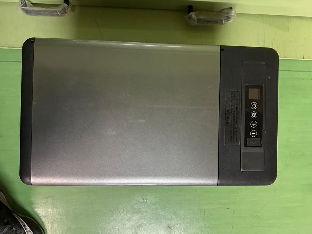 427車載冷蔵庫 29L -22℃〜10℃ 45W12V/24V車に対応