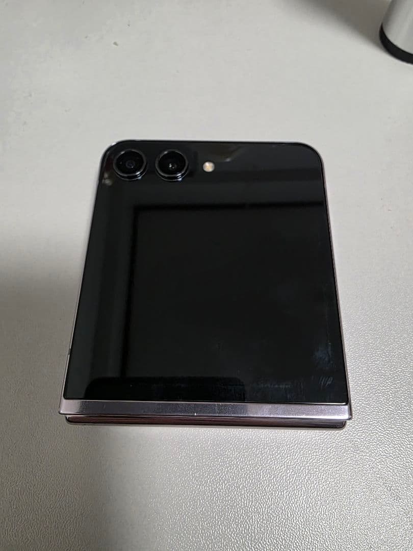 galaxy zflip5 ラベンダー 256gb ドコモ版