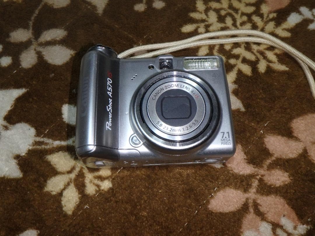 動作品 CANON PowerShot a570IS デジタルカメラ 乾電池駆動