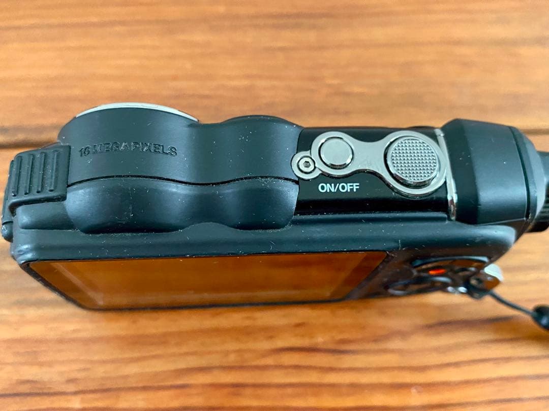 Fujifilm Finepix XP200 デジタルカメラ 防水　耐衝撃