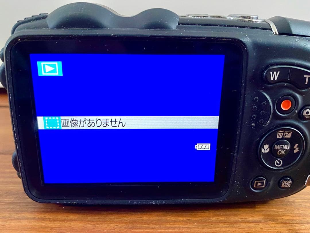 Fujifilm Finepix XP200 デジタルカメラ 防水　耐衝撃