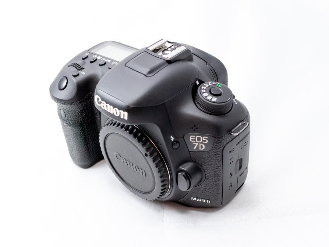 Canon EOS 7D Mark II デジタル一眼レフ　オーバーホール済