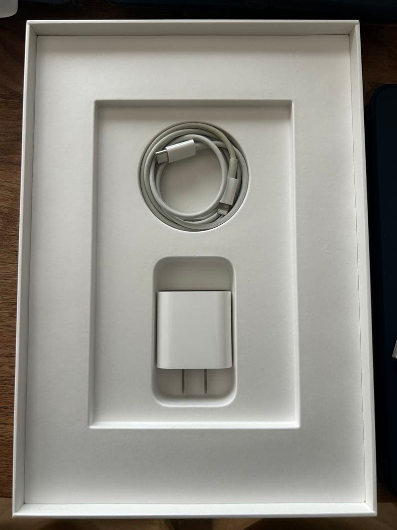 Apple iPad 10.2インチWi‑Fiモデル シルバー 本体 256GB