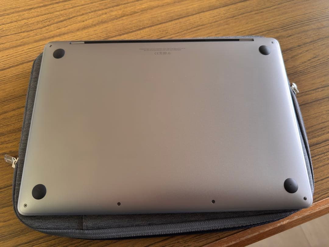 Apple MacBook Pro M1 16GBメモリ / 256GB SSD