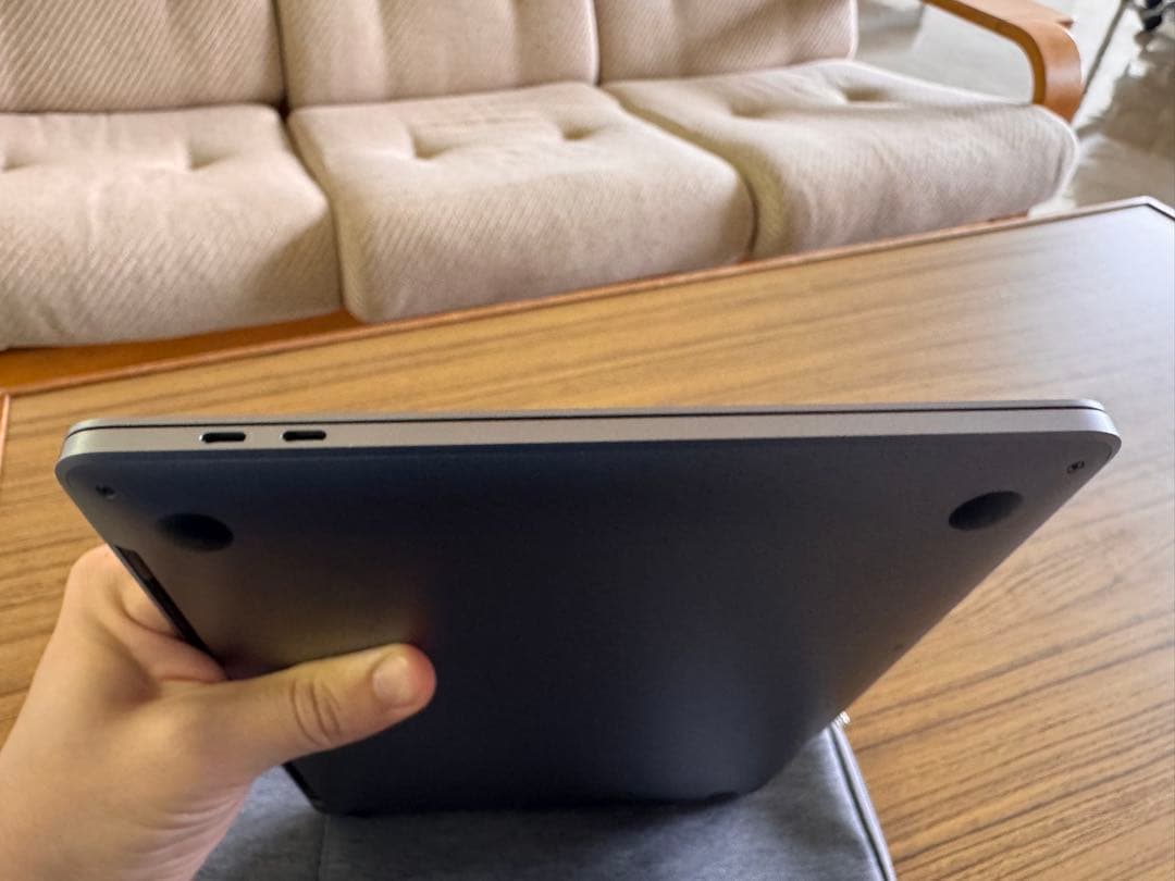 Apple MacBook Pro M1 16GBメモリ / 256GB SSD